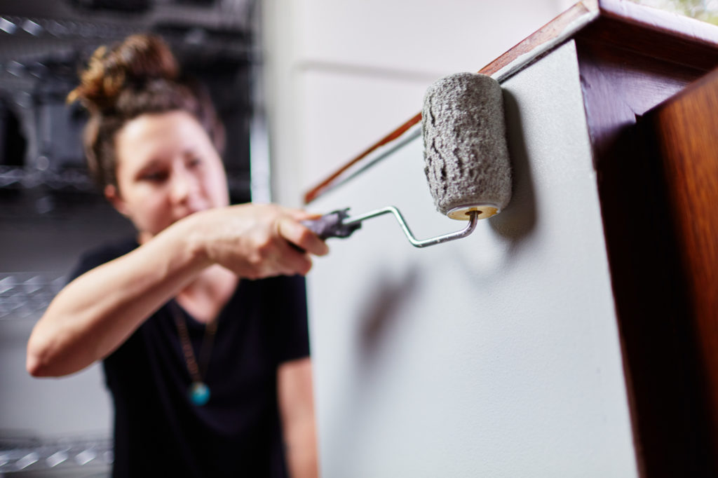 How to Update Old Kitchen Cabinets During a Remodel